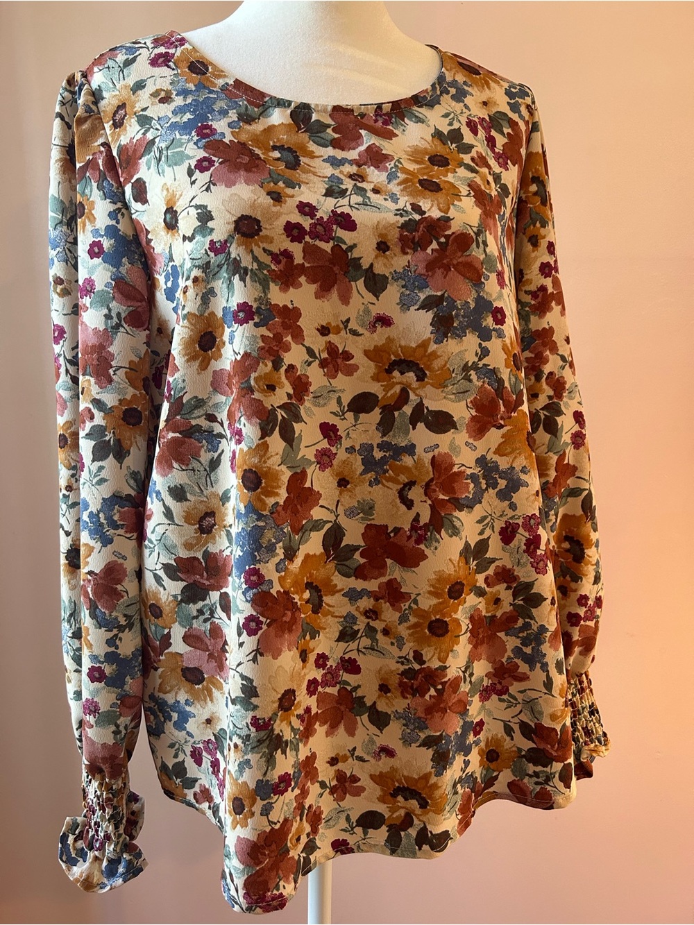 Les Amis Long Sleeve Sunflower & Floral Blouse Medium w/ Smocked sleeves